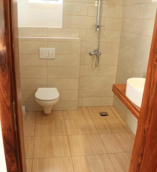 이그제큐티브 룸, Karanga River Lodge