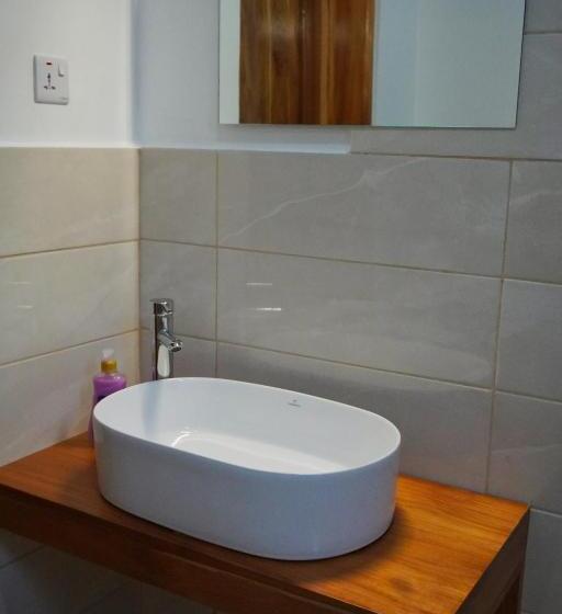 이그제큐티브 룸, Karanga River Lodge