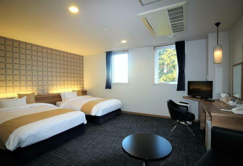 חדר אקונומי, Kiryu Grand