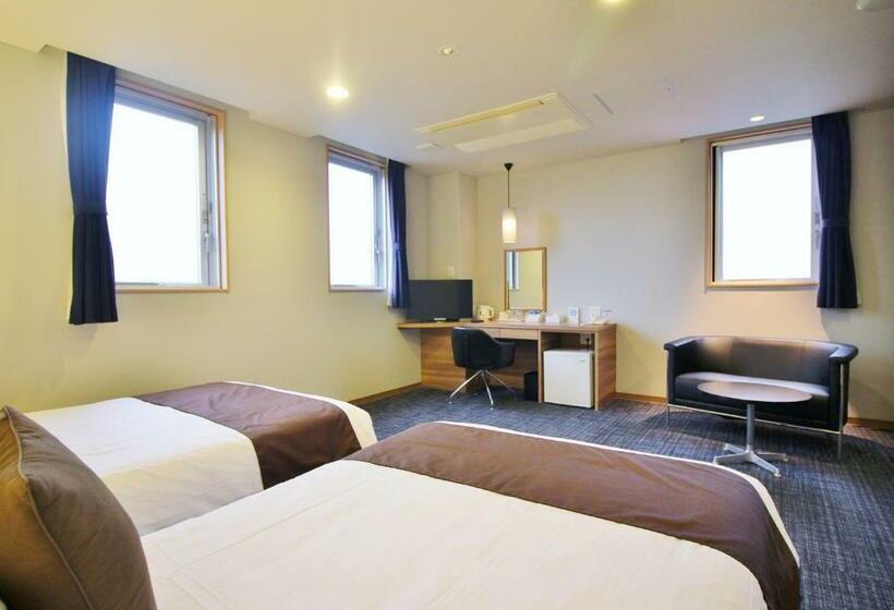 חדר אקונומי, Kiryu Grand