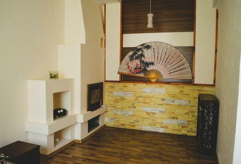 Люкс, Lisova Perlina