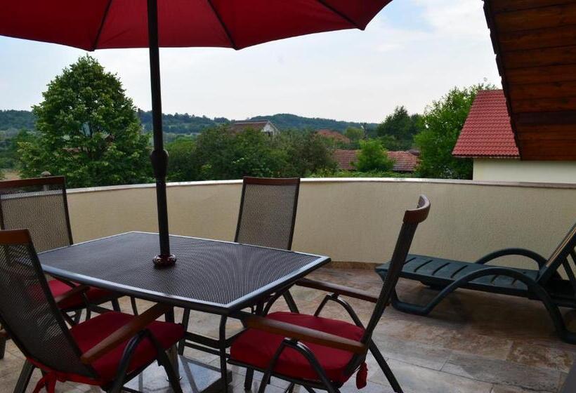 スタンダードルーム, Pensiunea Koruna