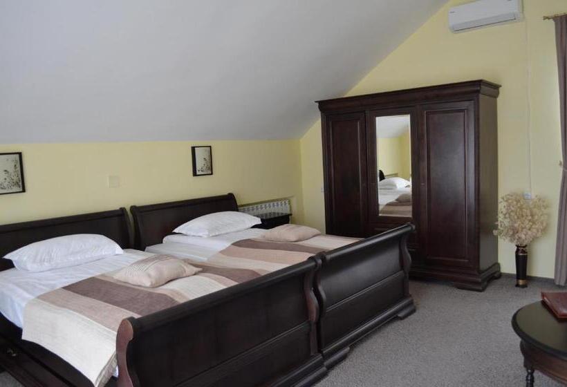 スタンダードルーム, Pensiunea Koruna