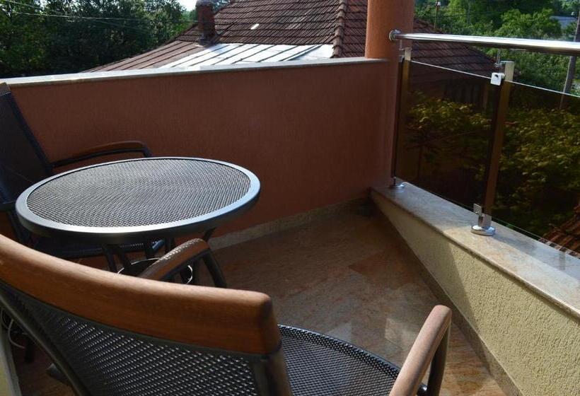 バルコニー付きジュニアスイート, Pensiunea Koruna