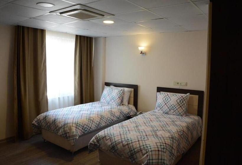 Семейный Номер, Sts Hotel Luleburgaz