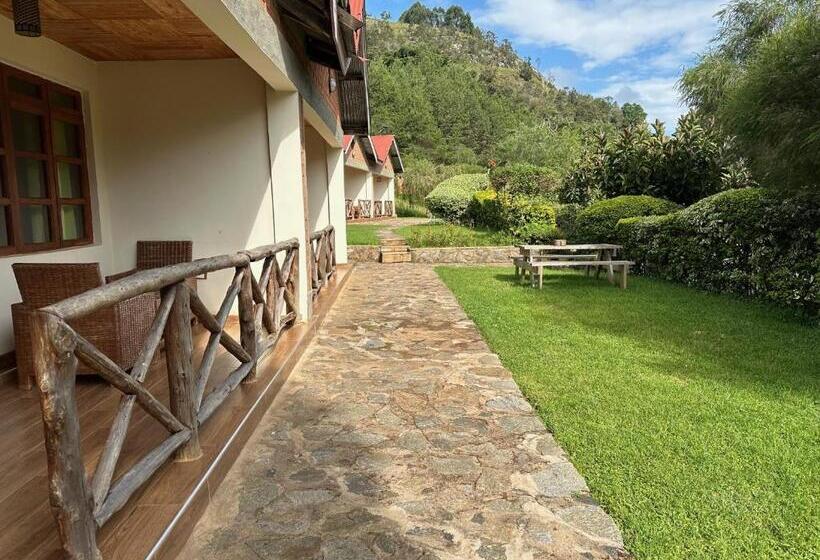اتاق اکونومی, Swiss Farm Cottage