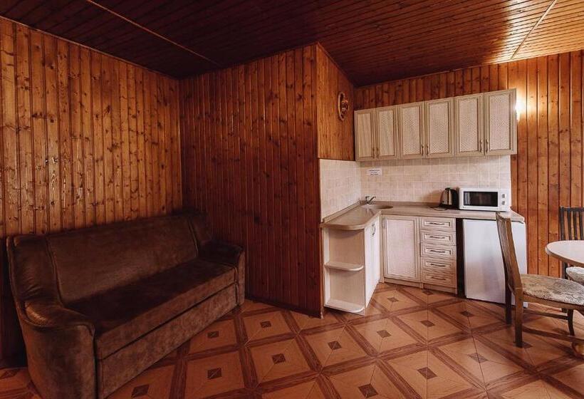 سوییت با چشمانداز کوه, Toga