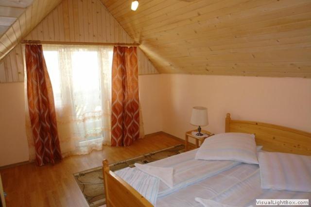 سوییت, Pension Crizantema