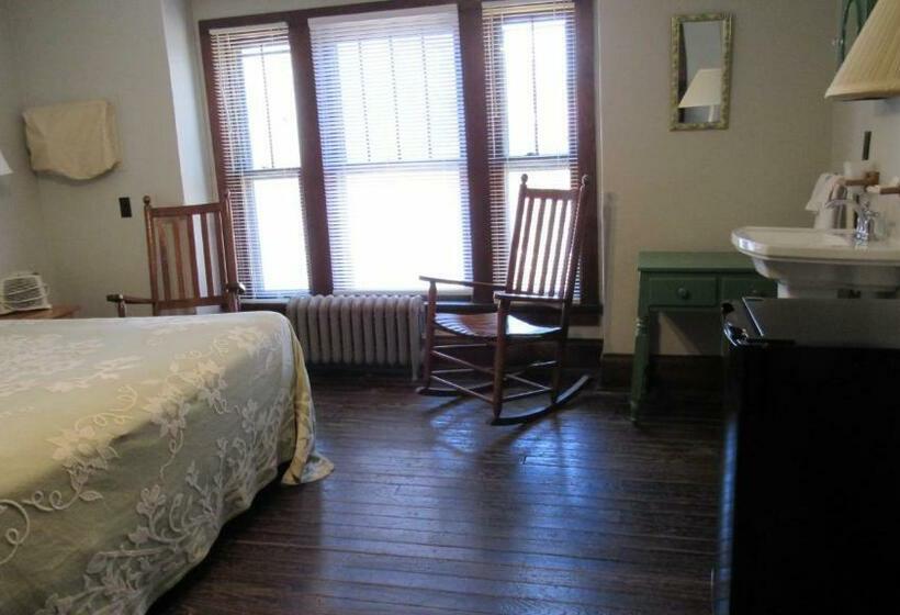 Стандартный Номер Кровать Кинг, Lakeside Inn
