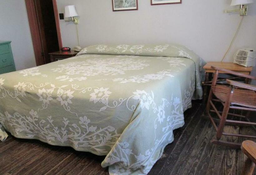 带大床的标准间, Lakeside Inn