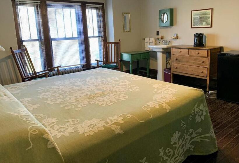 Стандартный Номер Кровать Кинг, Lakeside Inn