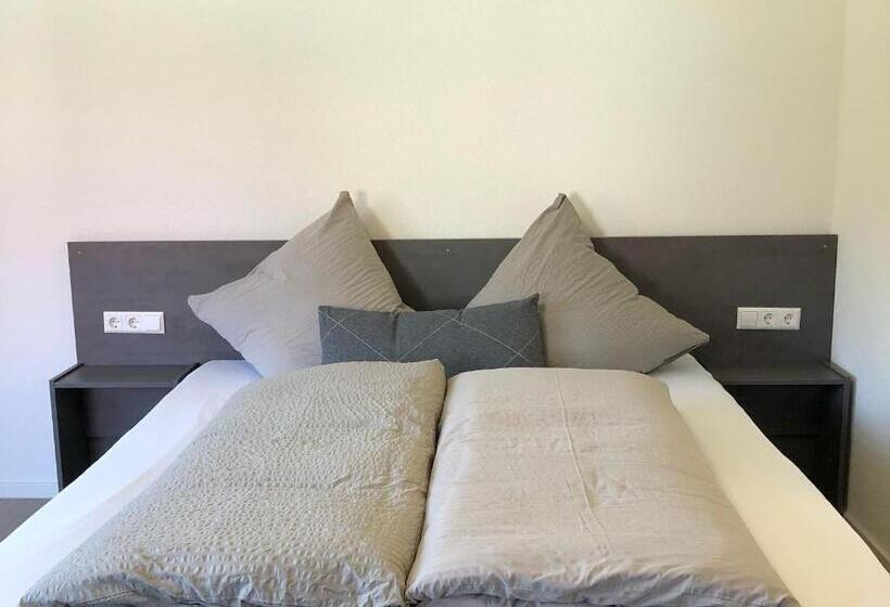 Estudio Familiar, Landgasthof Krone