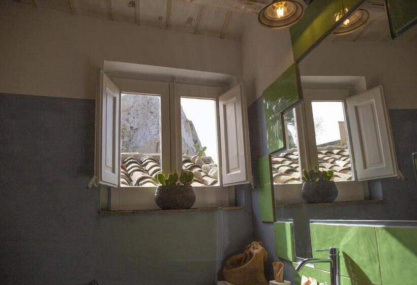 Номер Стандарт с Балконом, Porta Soprana Luxury Guest House & Spa