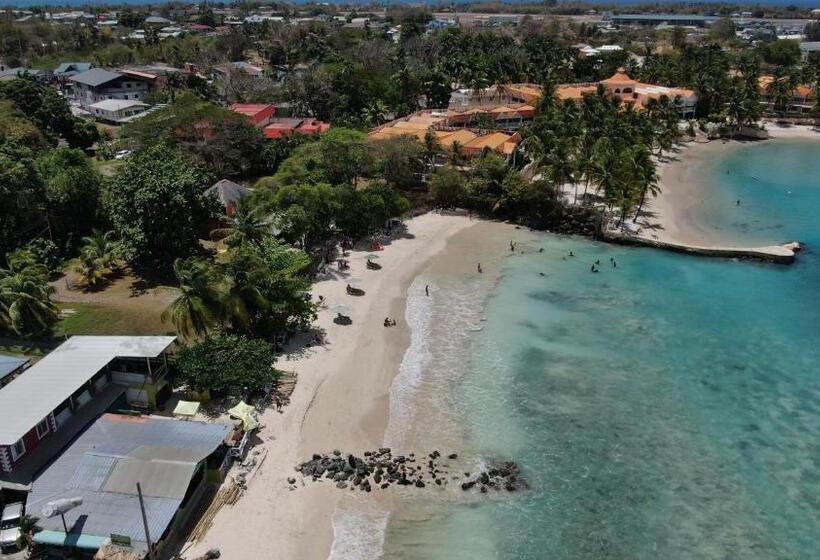 استودیو استاندارد با چشم‌انداز باغ, Carolina Point Resort