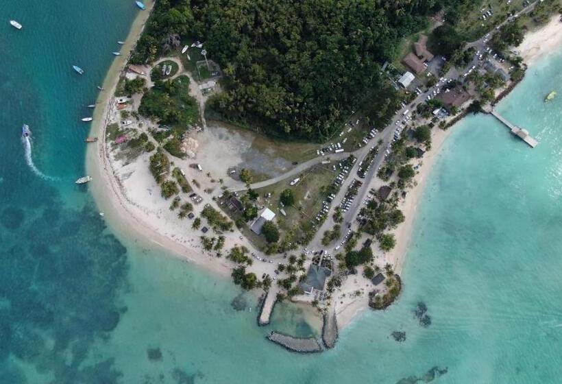 استودیوی استاندارد, Carolina Point Resort