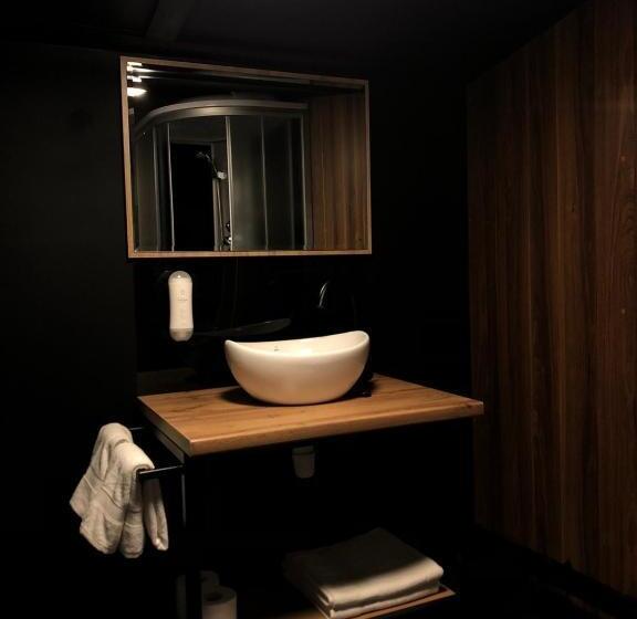 스탠다드 스튜디오, кузня міні готель