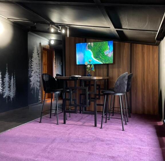 스탠다드 스튜디오, кузня міні готель