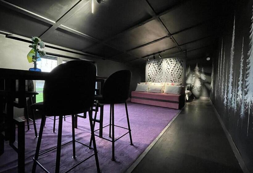 스탠다드 스튜디오, кузня міні готель