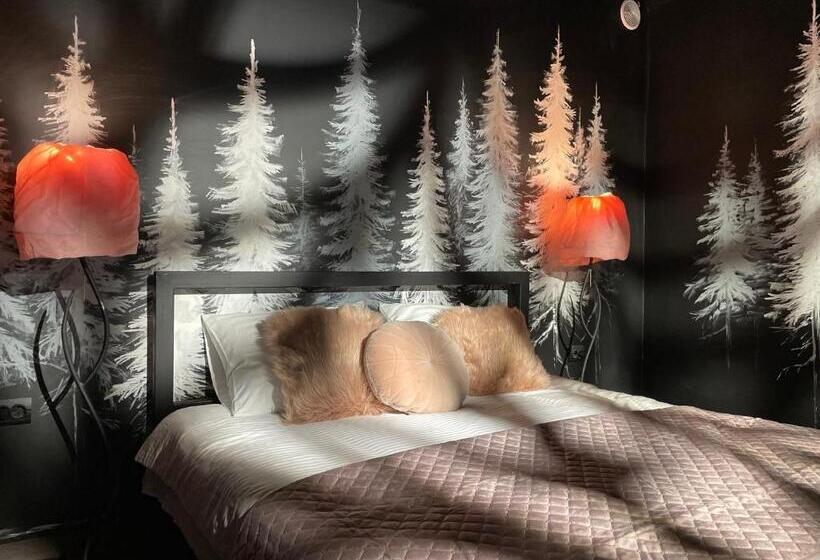 스탠다드 스튜디오, кузня міні готель