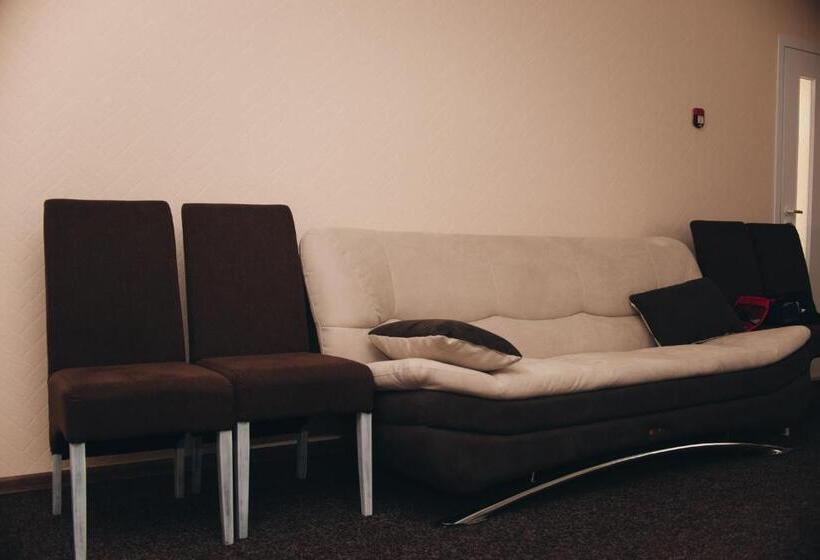 Family Suite, орхідея