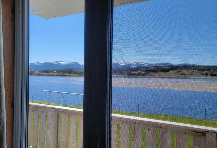 جناح مطل على البحر, Codroy Valley Cottage Country