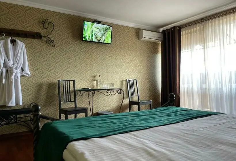 ファミリールーム, кузня міні готель