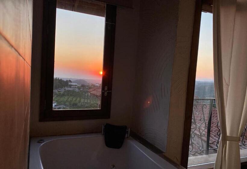 자쿠지 스위트, The Stone Castle Boutique