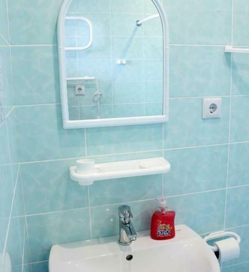 חדר סופריור, Zhyttedar