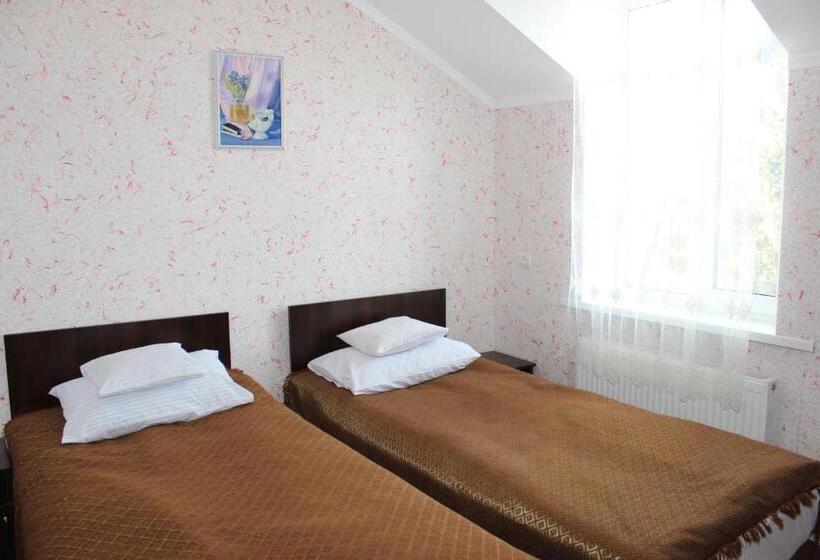 חדר סופריור, Zhyttedar