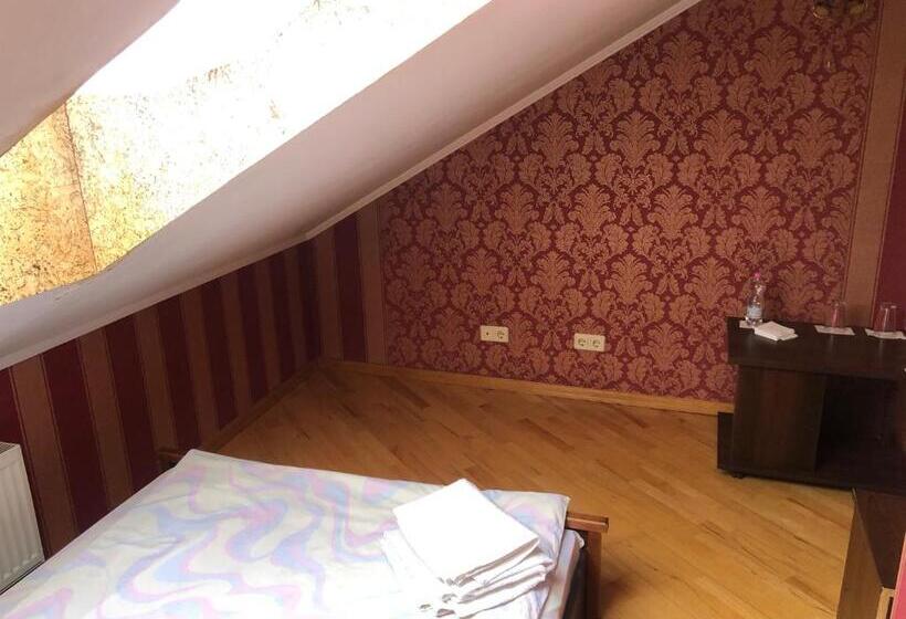 Номер Economy, галицькі витребеньки