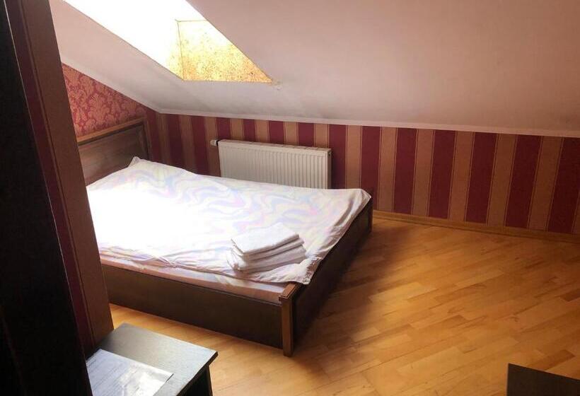 Номер Economy, галицькі витребеньки