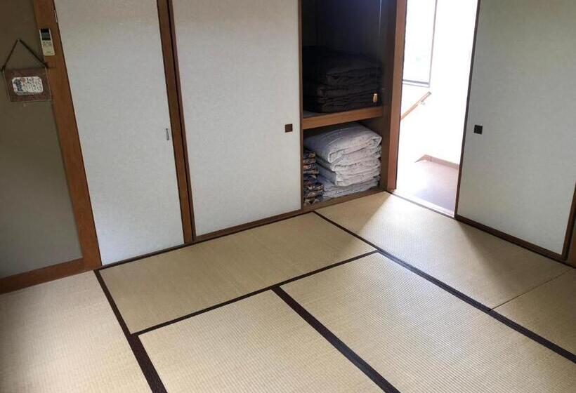 Delüks Bungalov, 伊道荘園