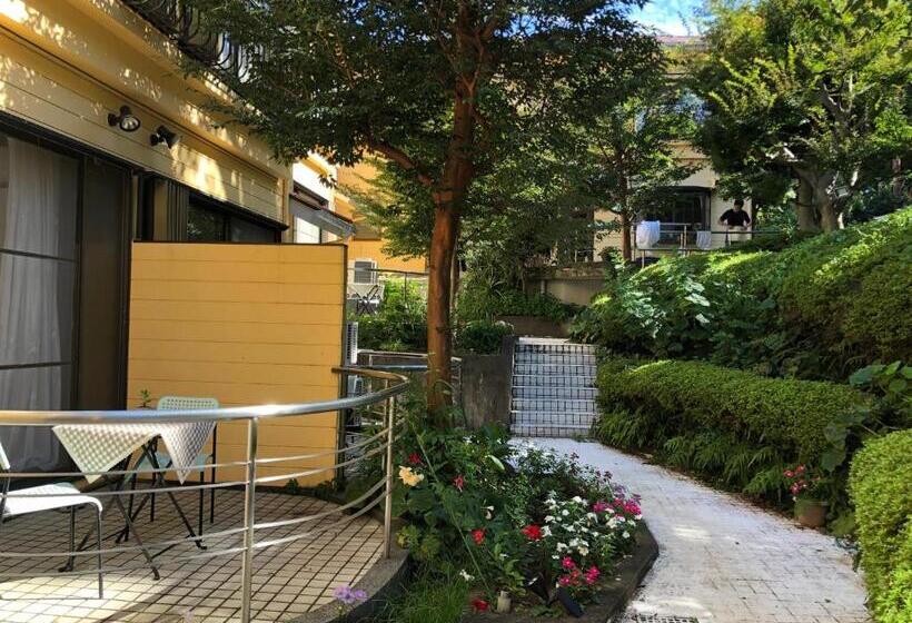 Delüks Bungalov, 伊道荘園