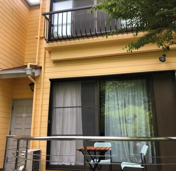 Delüks Bungalov, 伊道荘園