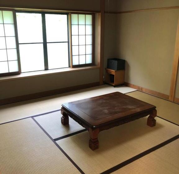 Delüks Bungalov, 伊道荘園