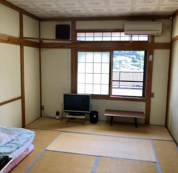 Standardzimmer, タカマス民宿