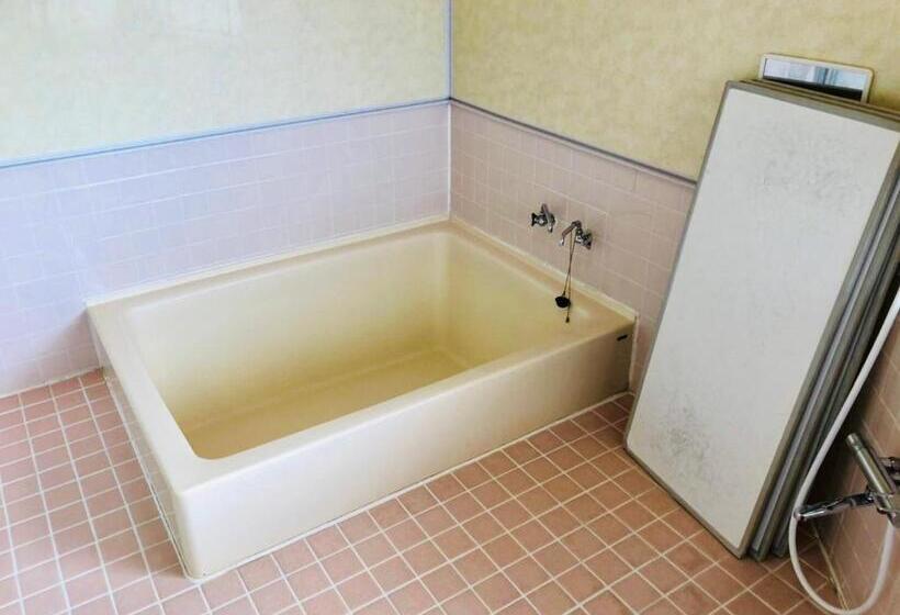 4 Bett Standardzimmer, タカマス民宿