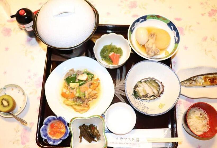 Familienzimmer, タカマス民宿