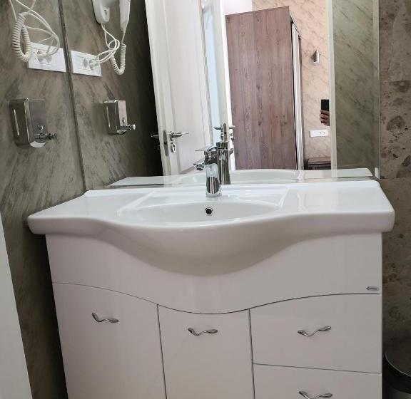 デラックスルーム, Dnt House & Spa