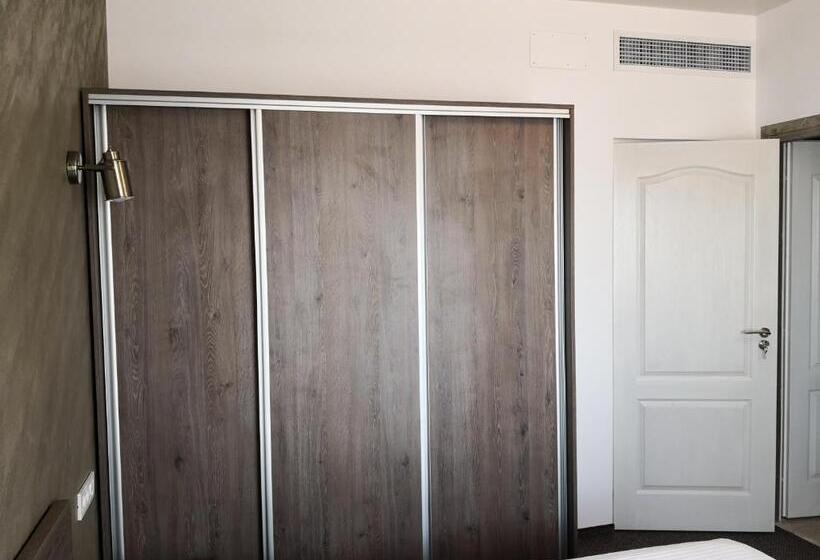 デラックスルーム, Dnt House & Spa