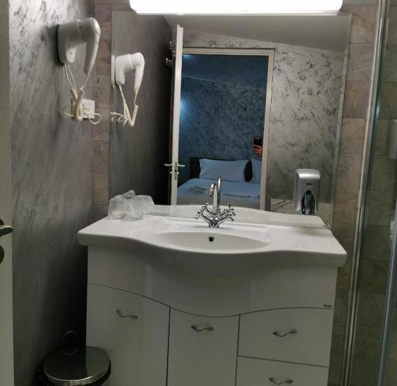 اتاق لوکس سه تخته, Dnt House & Spa