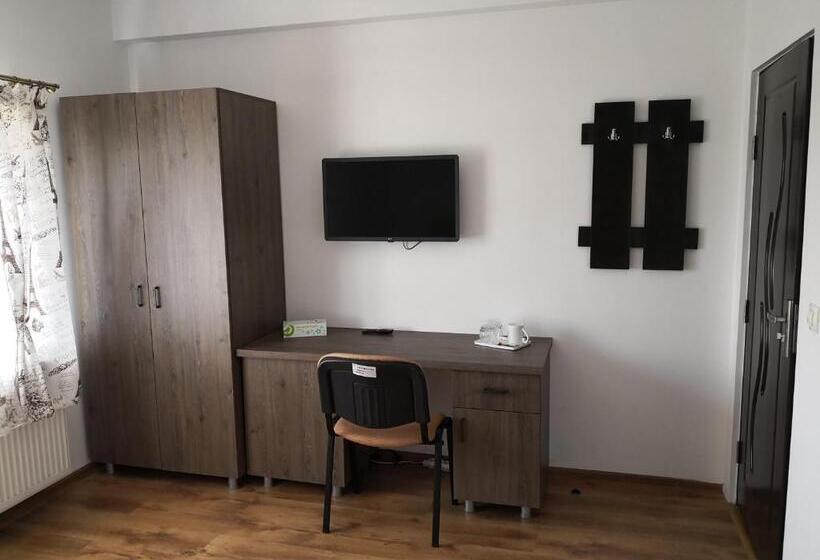 スタンダードスタジオ, Dnt House & Spa