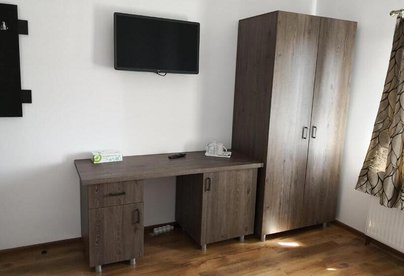 スタンダードスタジオ, Dnt House & Spa