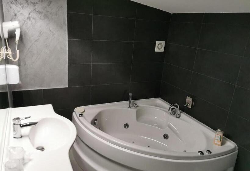 اتاق لوکس خانوادگی, Dnt House & Spa