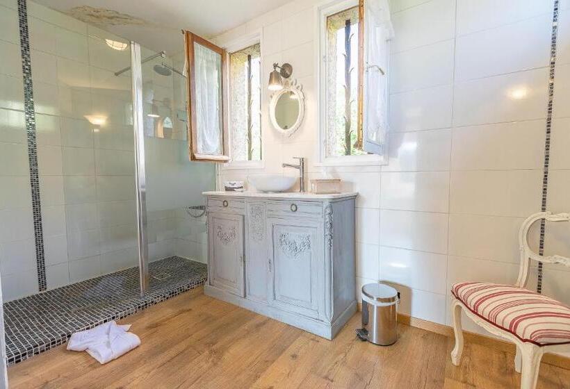 جناح مطلّ علي الحديقة, Le Colombier De Hanches   Teritoria