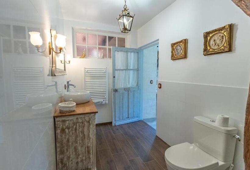 جناح جونيور ديلوكس, Le Colombier De Hanches   Teritoria