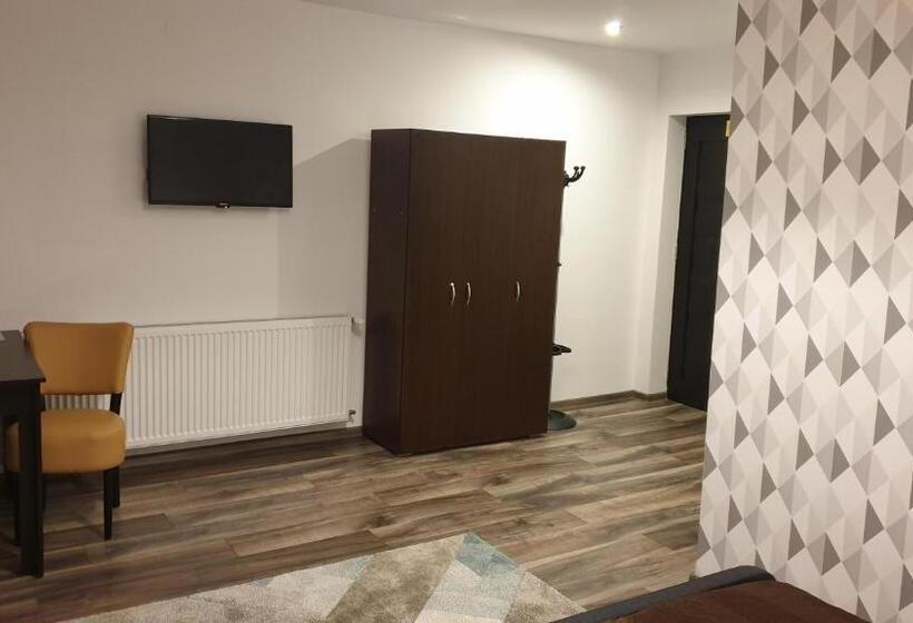 豪华房间, River Star