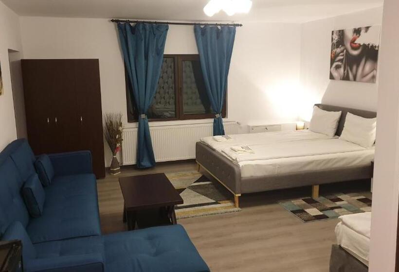 带阳台套房, River Star