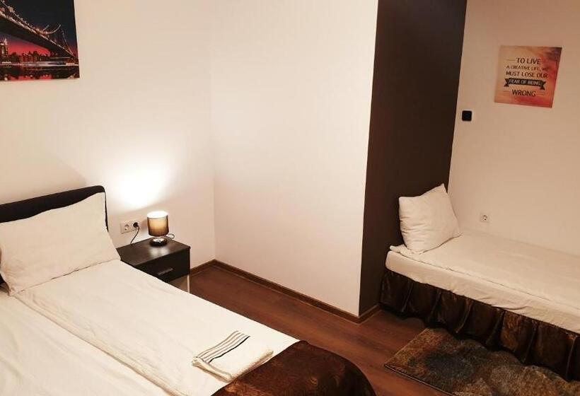 带2个卧室的套房, River Star