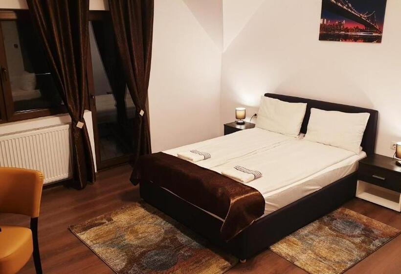 带2个卧室的套房, River Star